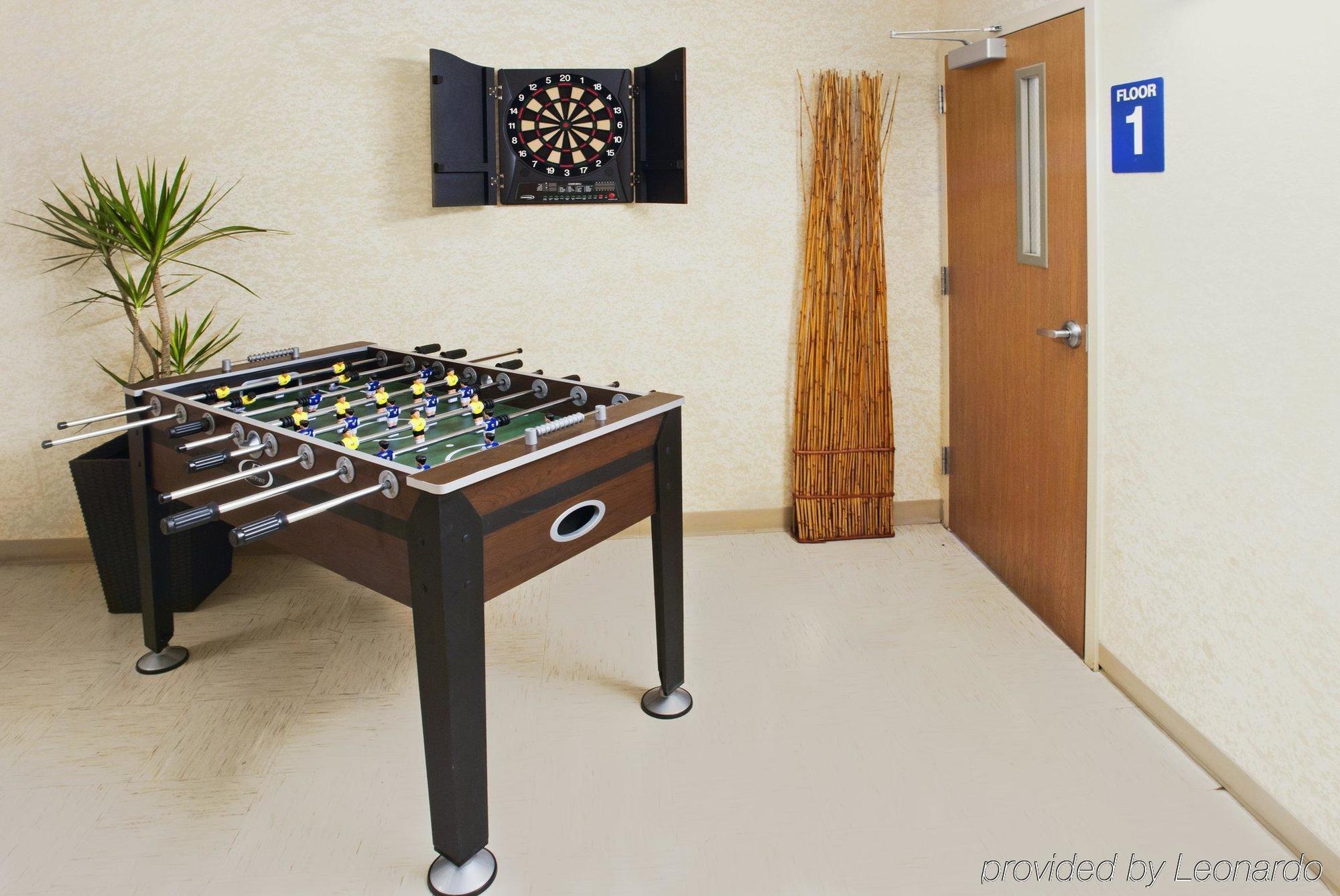 Microtel Inn & Suites By Wyndham Brunswick Kemudahan gambar