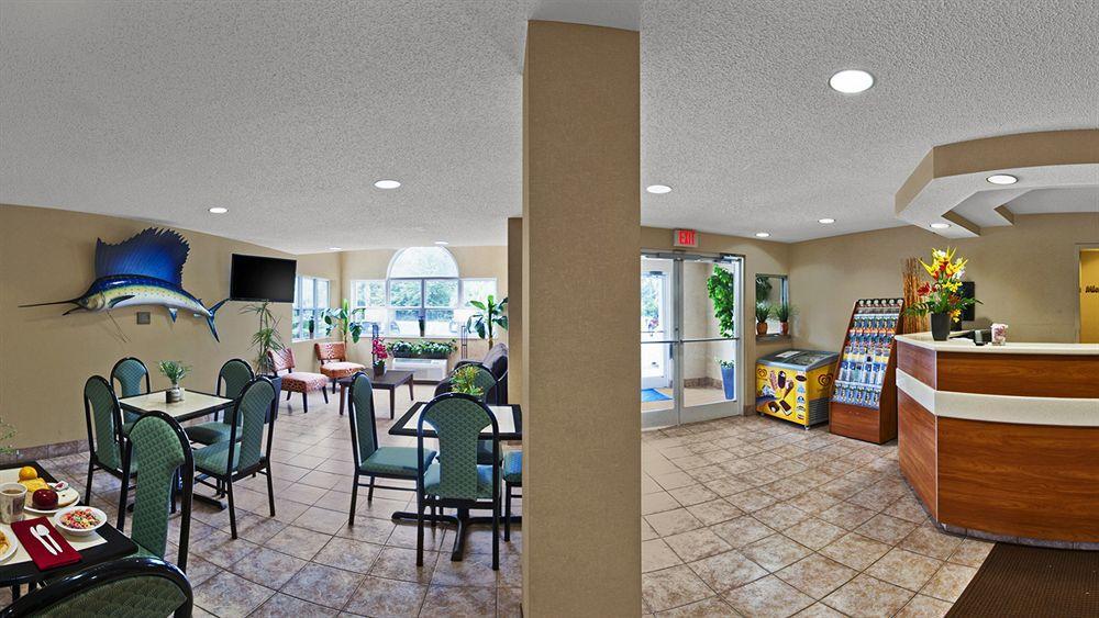 Microtel Inn & Suites By Wyndham Brunswick Luaran gambar